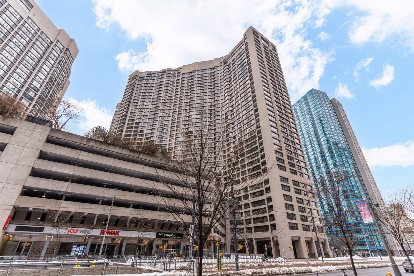 1913-55 Harbour Sq, Toronto — 18