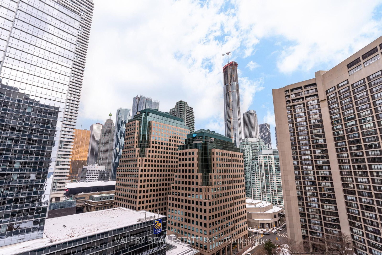 1913-55 Harbour Sq, Toronto — 45