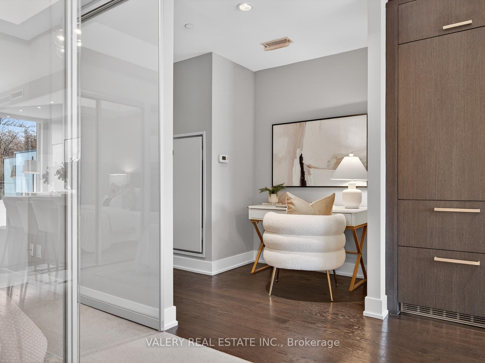 311-3018 Yonge St, Toronto — 3