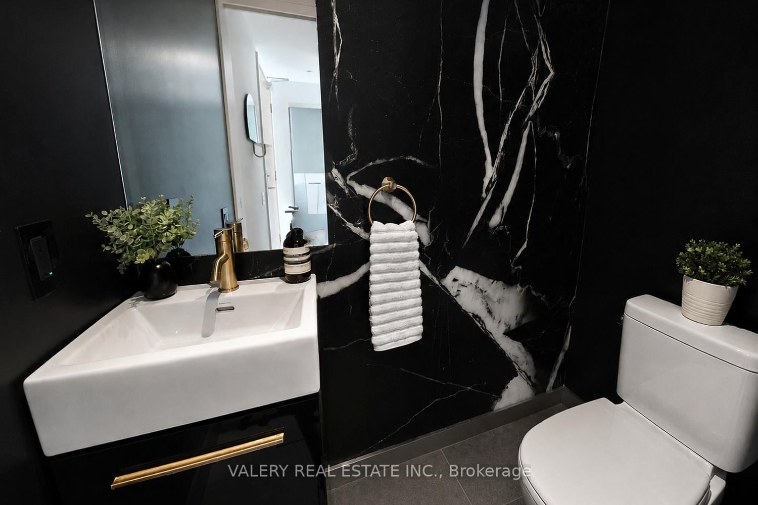 1022-629 King St, Toronto — 17
