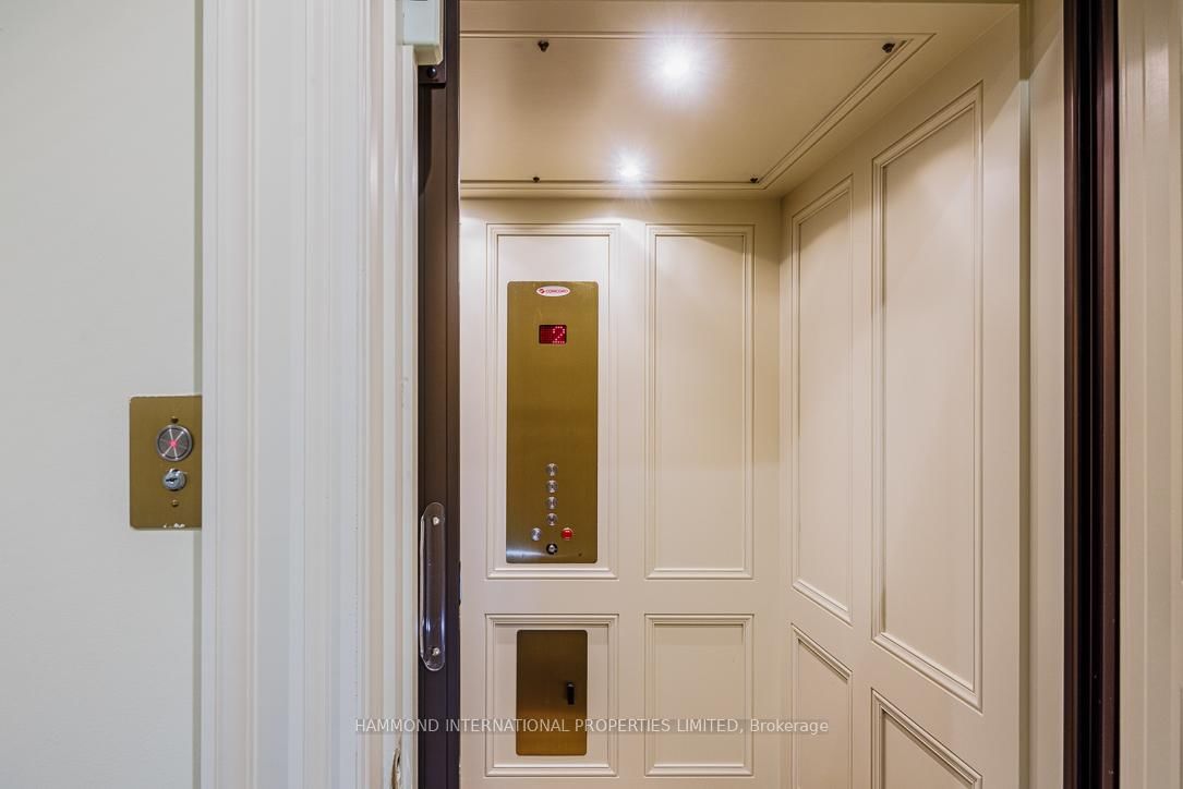 32 Arjay Cres, Toronto — 25