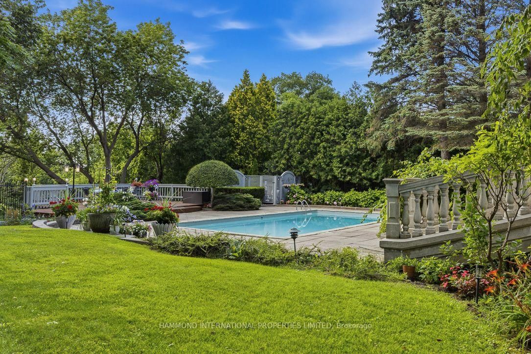 32 Arjay Cres, Toronto — 33