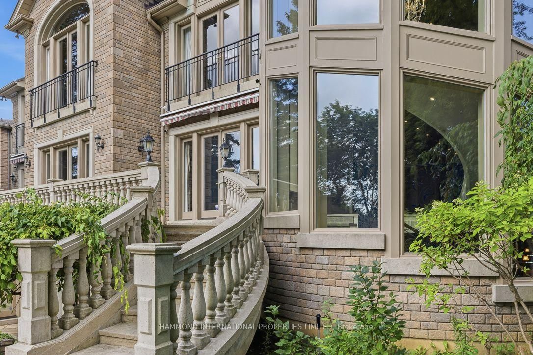 32 Arjay Cres, Toronto — 35