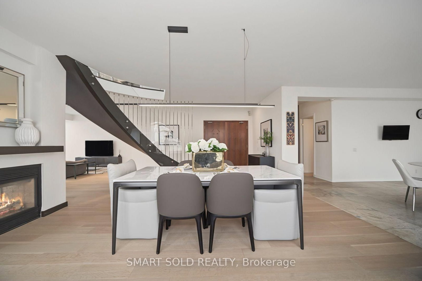 Ph01E-500 Queens Quay, Toronto — 14