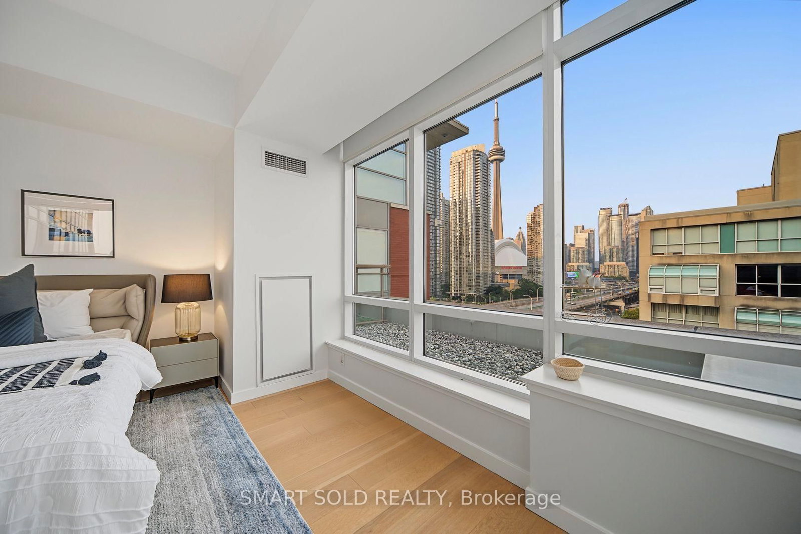 Ph01E-500 Queens Quay, Toronto — 22