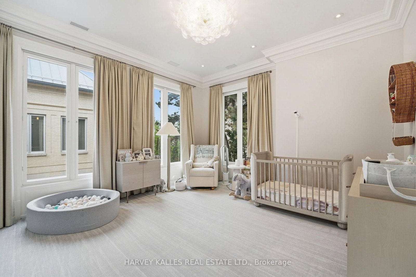 139 Dunvegan Rd, Toronto — 37