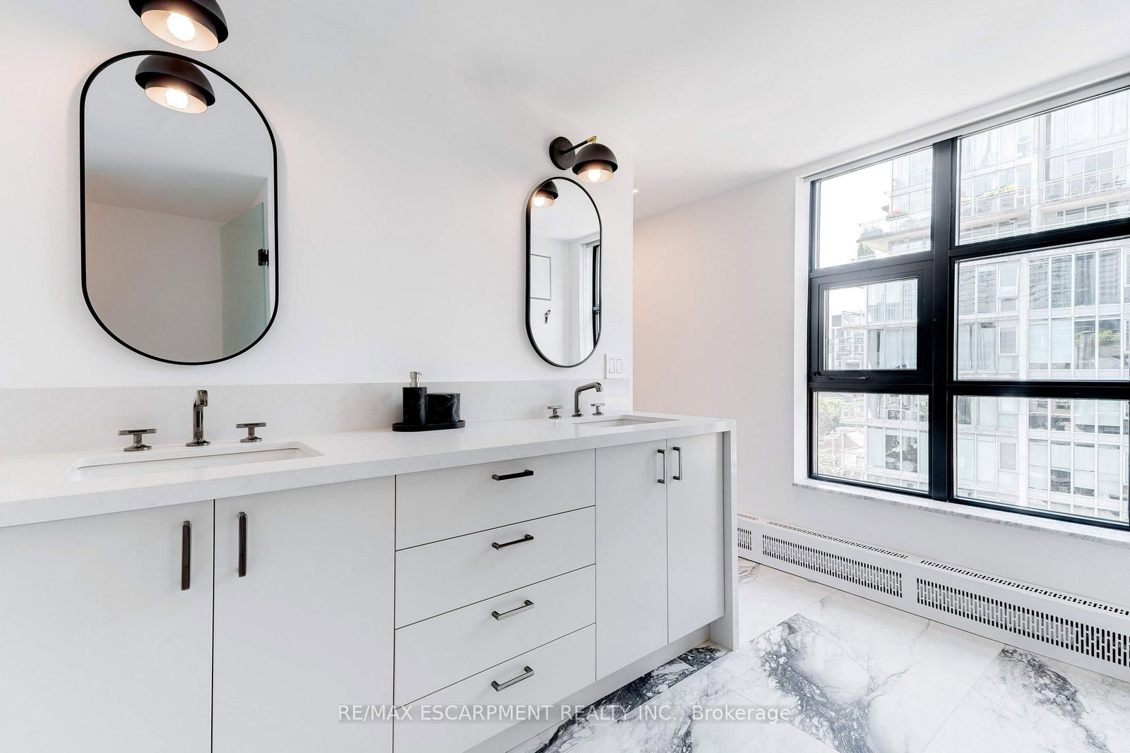 PH1-20 Niagara St, Toronto — 34