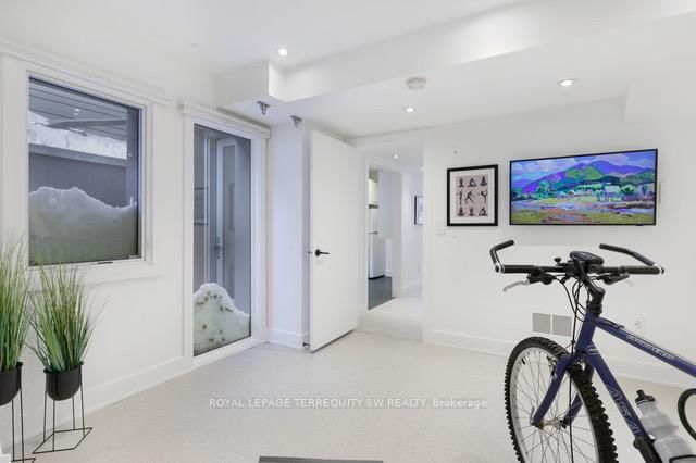 96 Summerhill Ave, Toronto — 50