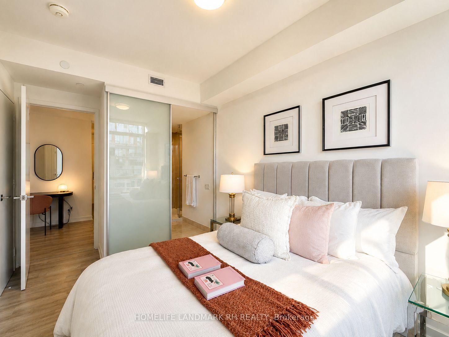 1004-28 Wellesley St, Toronto — 11