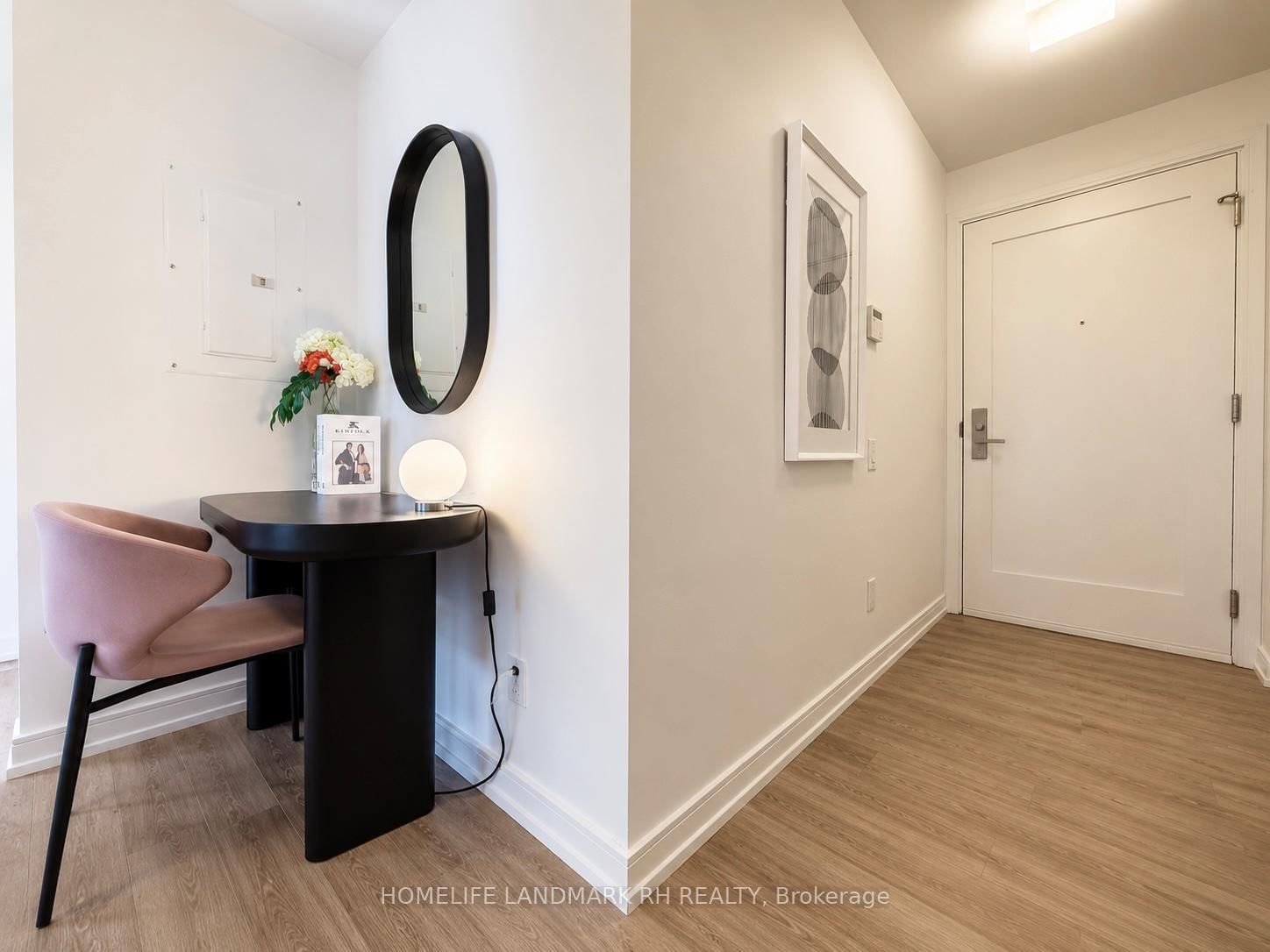 1004-28 Wellesley St, Toronto — 16