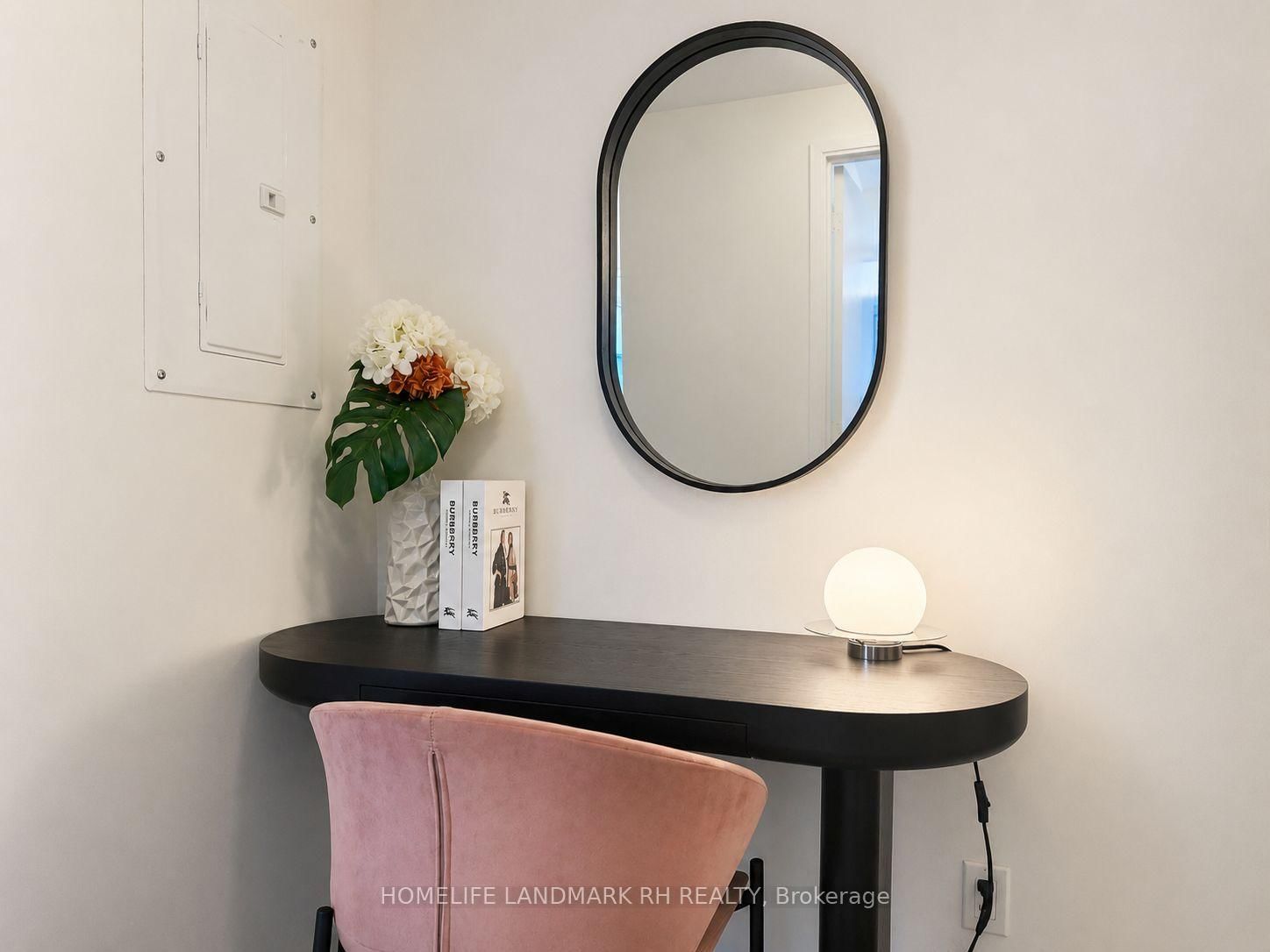 1004-28 Wellesley St, Toronto — 17
