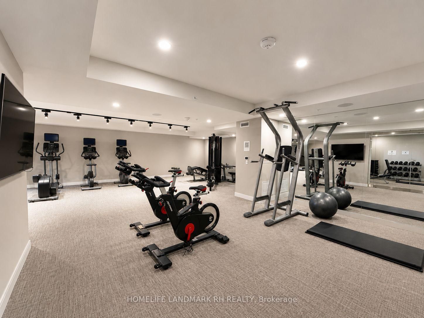 1004-28 Wellesley St, Toronto — 23