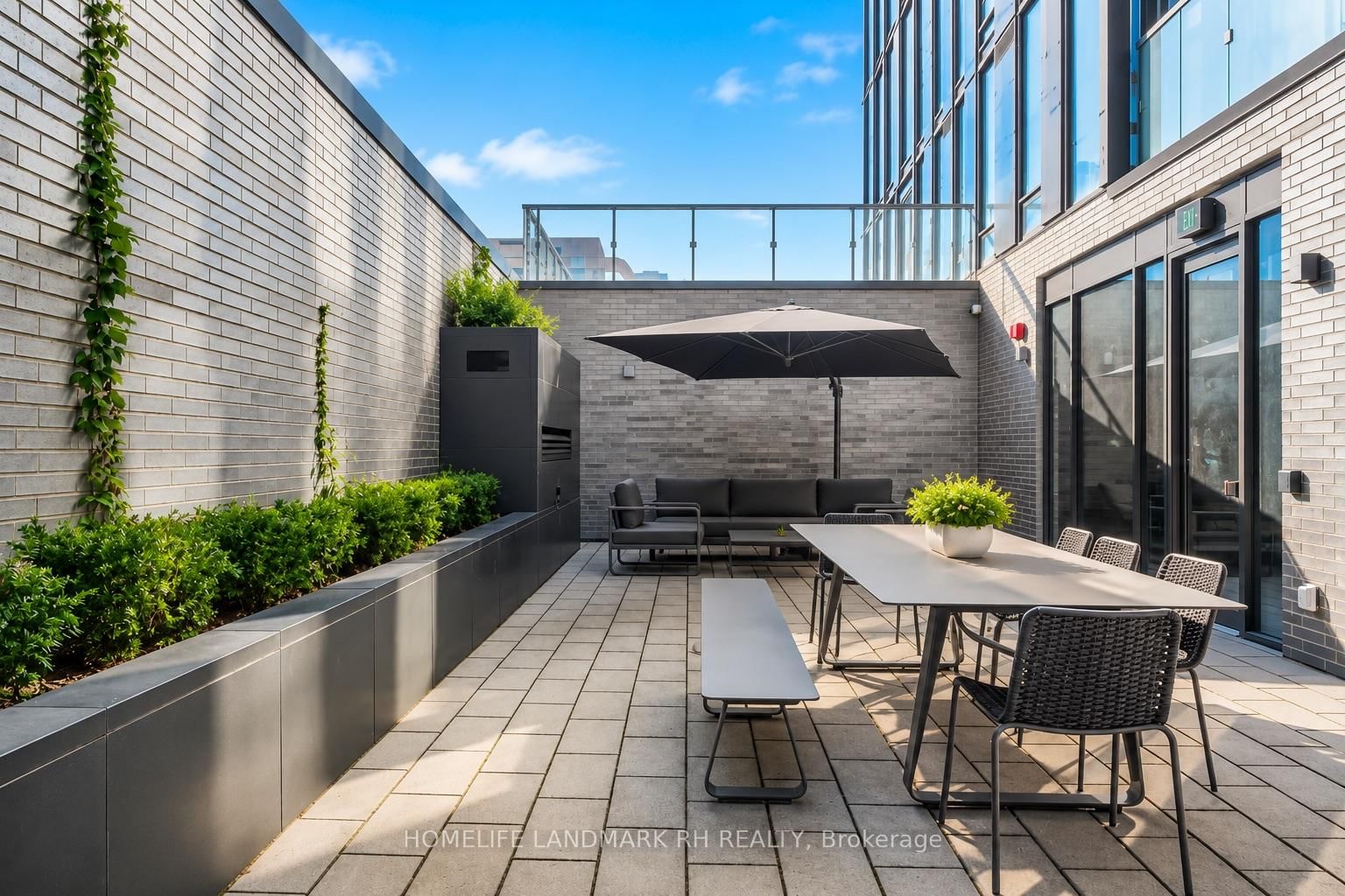 1004-28 Wellesley St, Toronto — 26