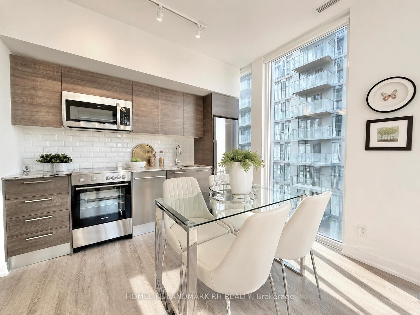 1004-28 Wellesley St, Toronto — 6
