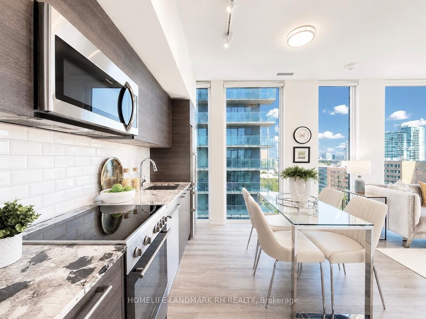 1004-28 Wellesley St, Toronto — 8