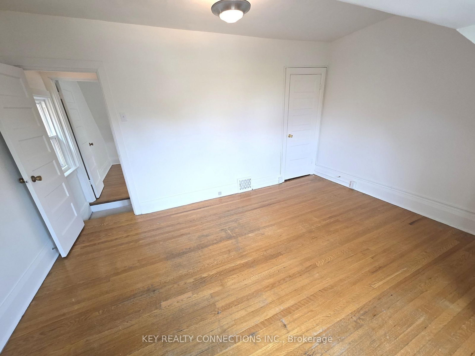 849 Bloor St, Toronto — 15