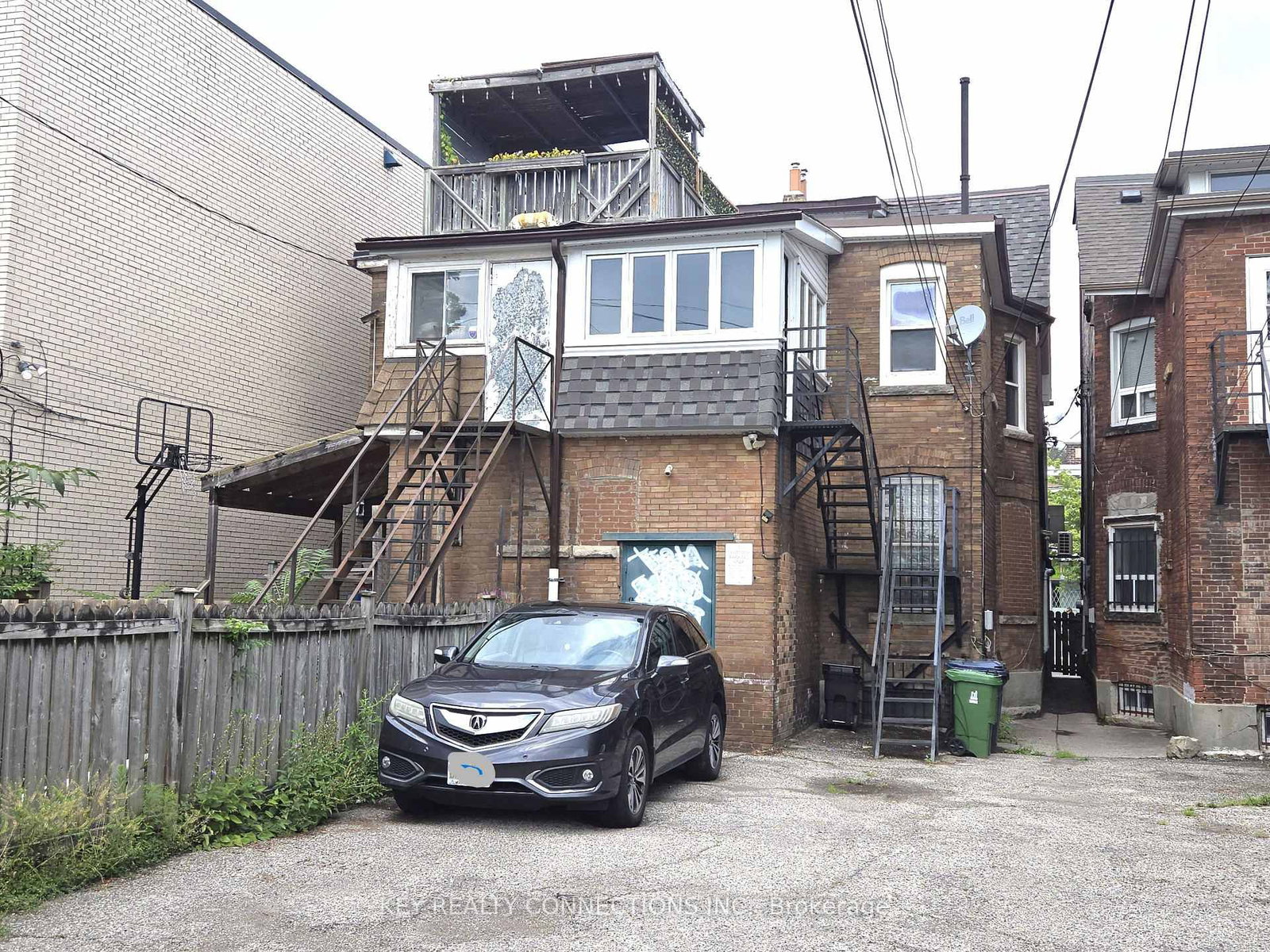 849 Bloor St, Toronto — 19