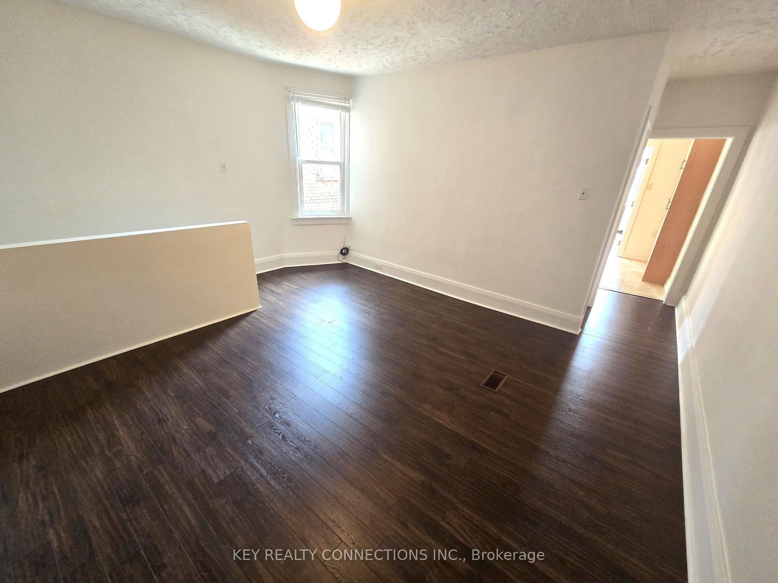 849 Bloor St, Toronto — 25