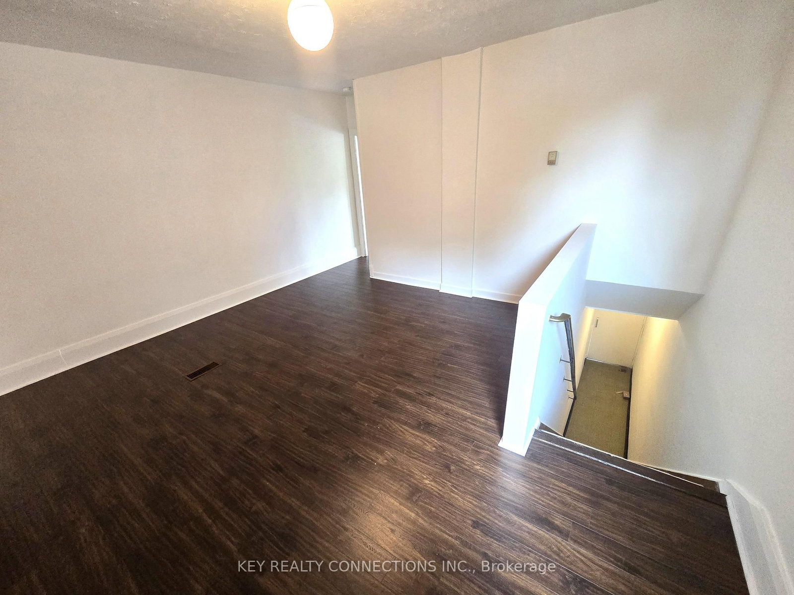 849 Bloor St, Toronto — 4