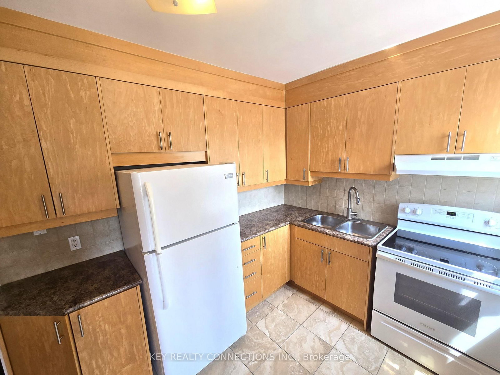 849 Bloor St, Toronto — 5