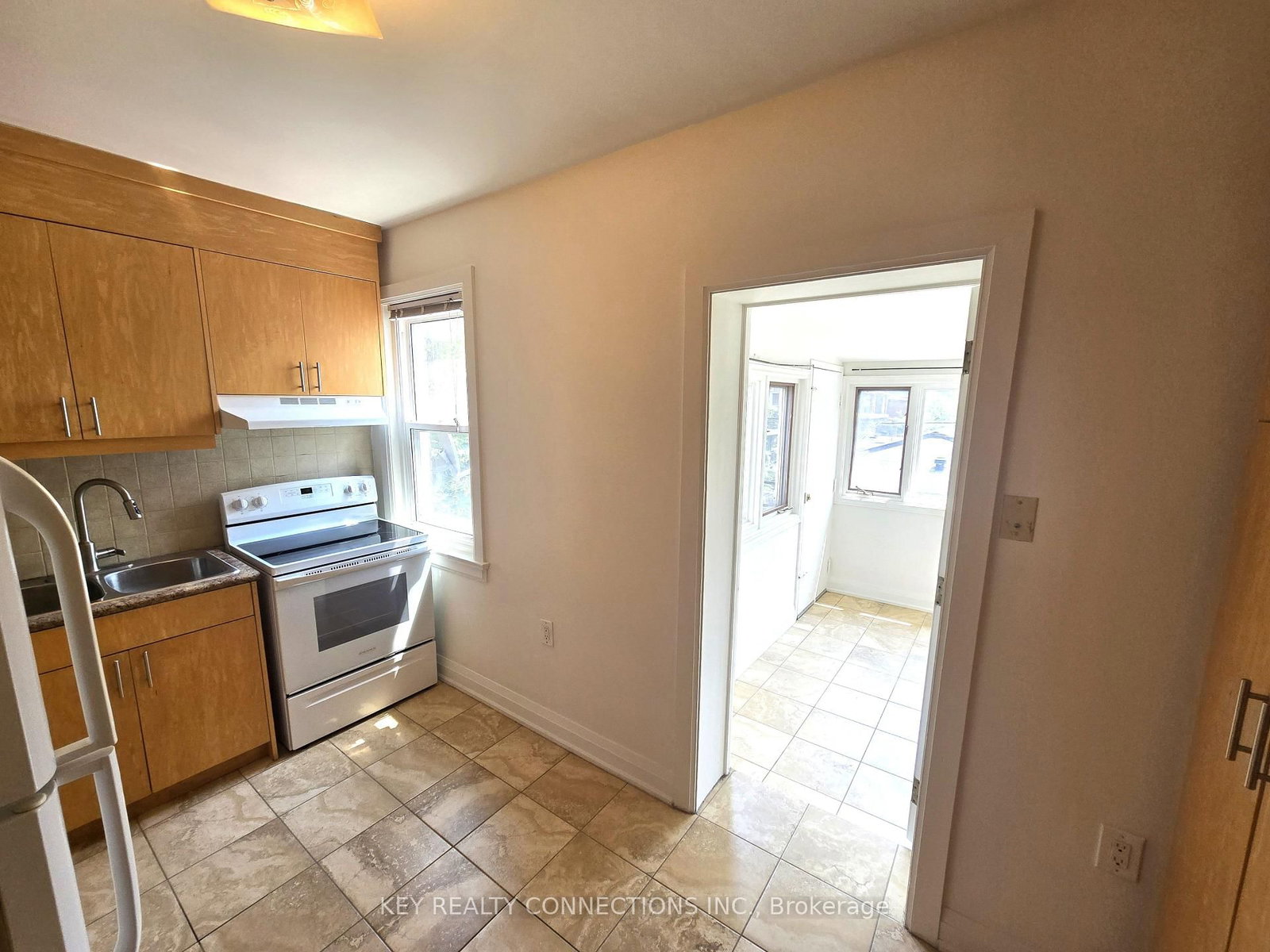 849 Bloor St, Toronto — 7