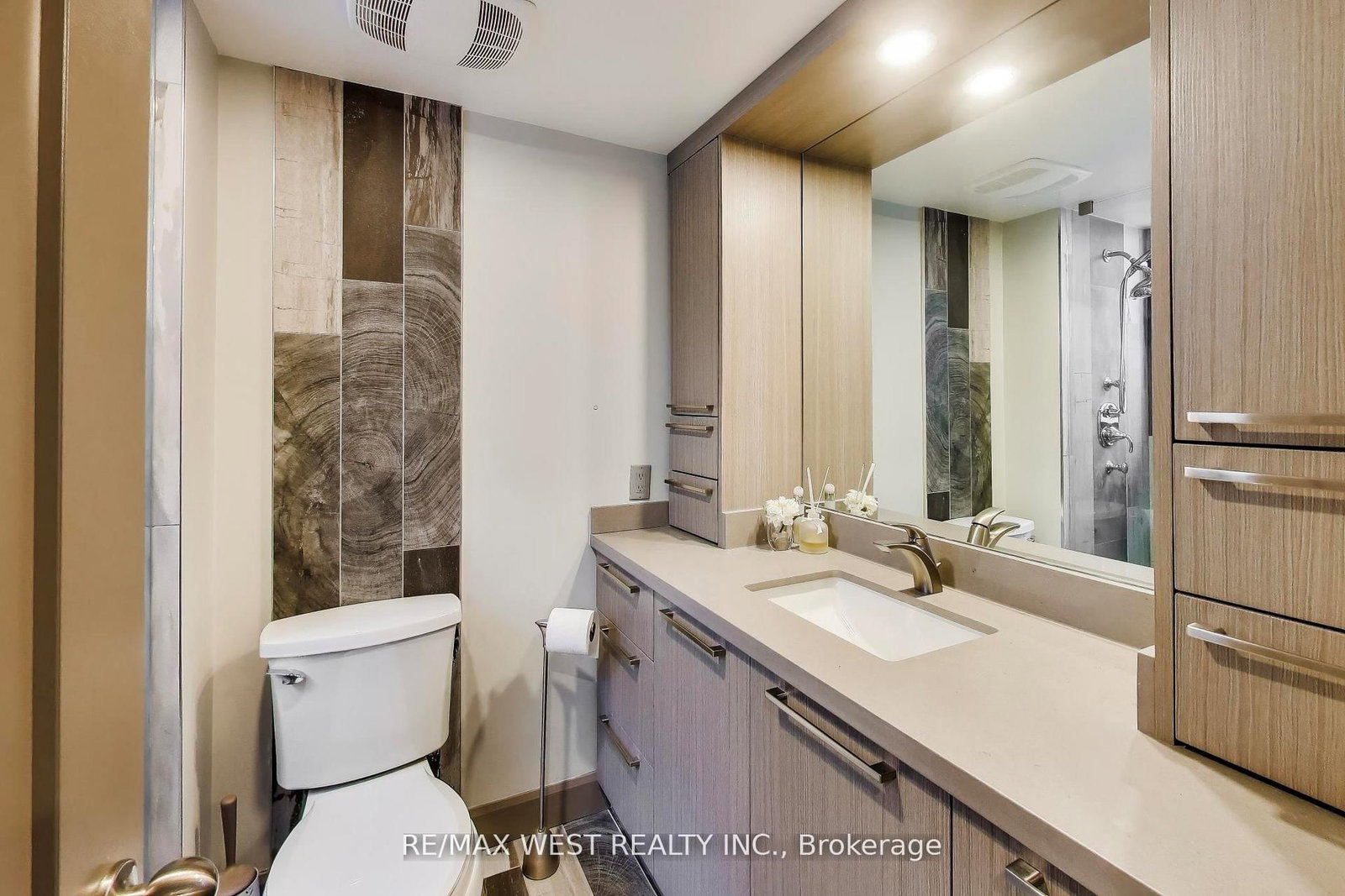 21 Dundonald St, Toronto — 12