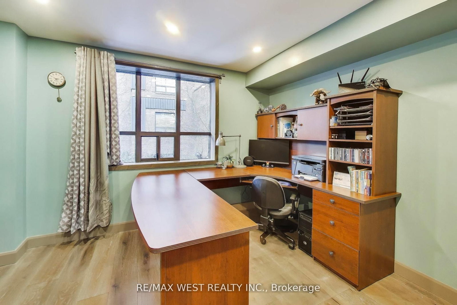 21 Dundonald St, Toronto — 8
