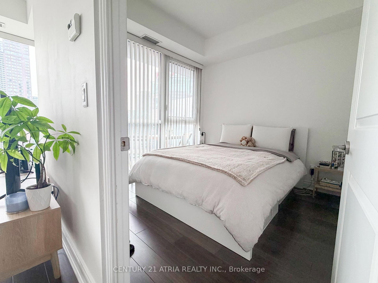 1901-28 Ted Rogers Way, Toronto — 8