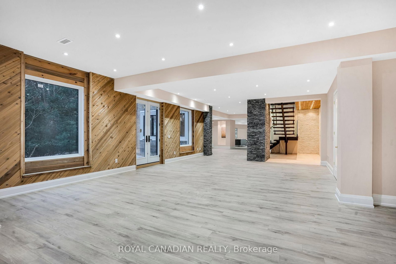 15 Glenview Heights Lane, King — 39
