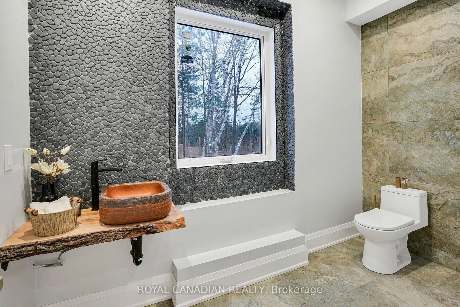 15 Glenview Heights Lane, King — 42