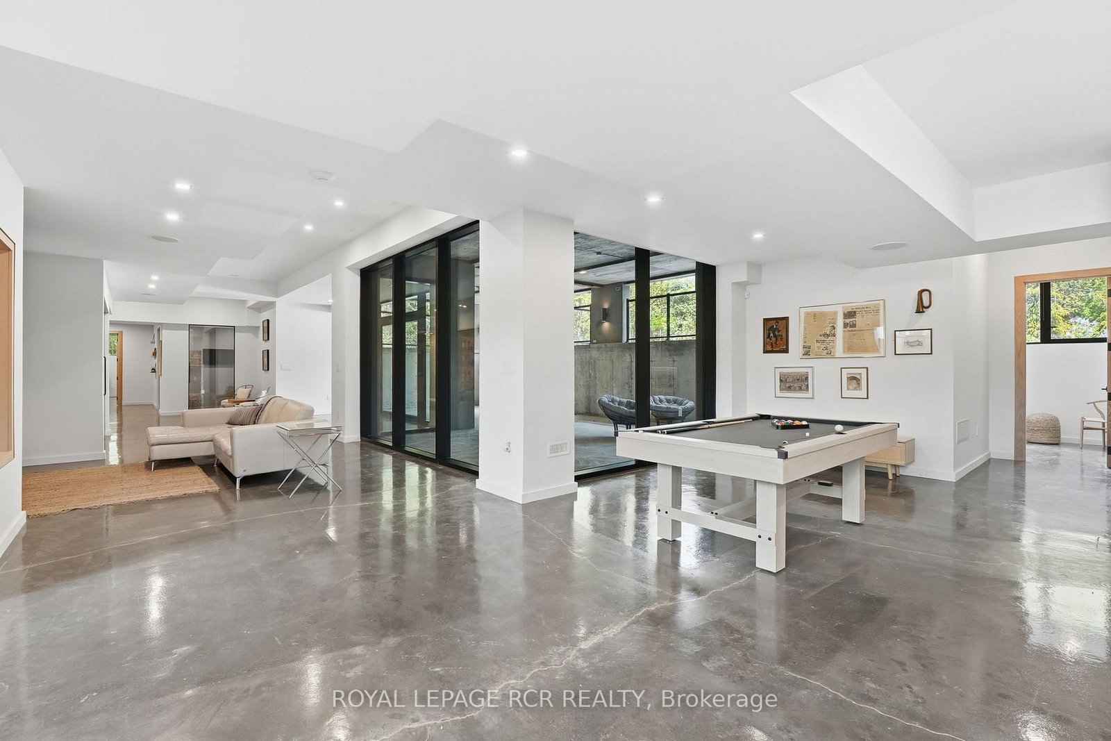 3404 Vivian Rd, Whitchurch-Stouffville — 34