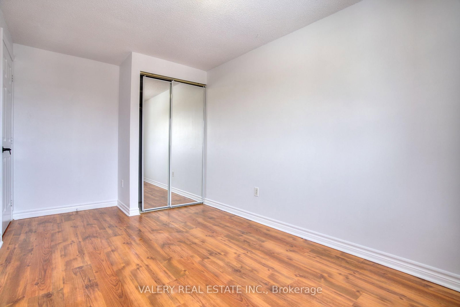 24 Lampman Lane, Barrie — 19