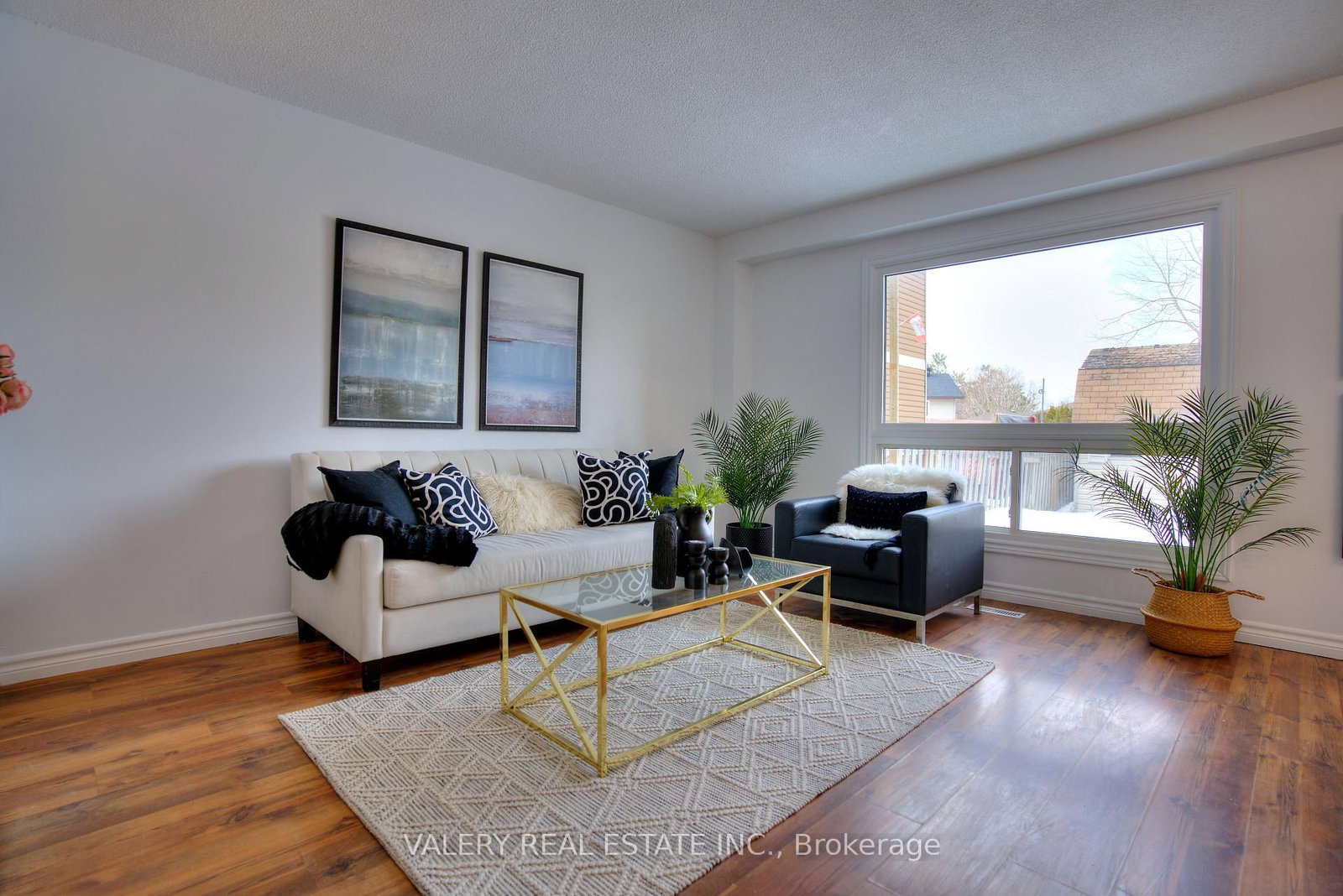 24 Lampman Lane, Barrie — 3