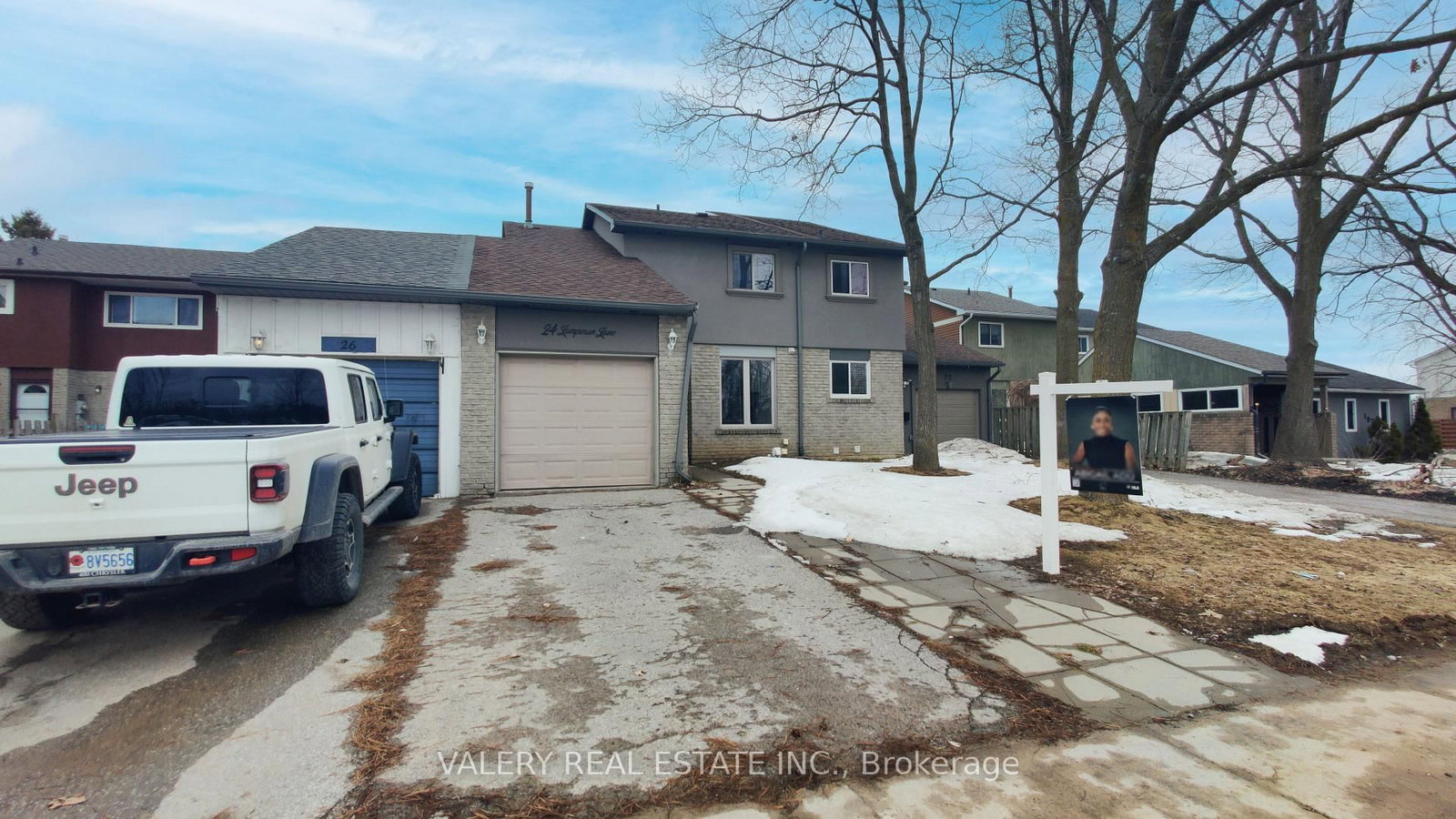 24 Lampman Lane, Barrie — 5