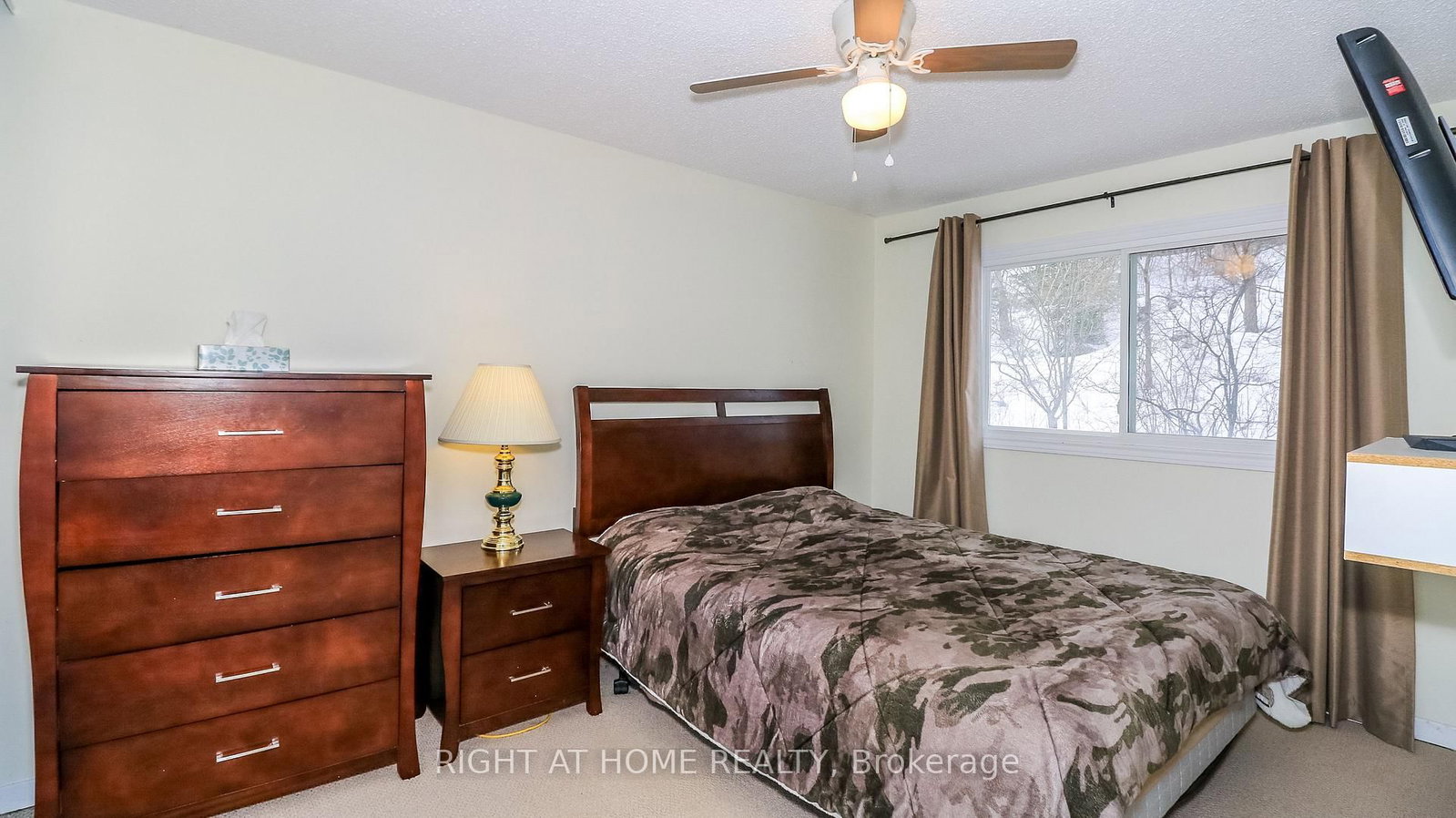 23-52 Adelaide St, Barrie — 21