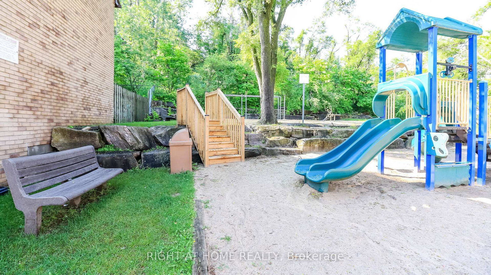 23-52 Adelaide St, Barrie — 30