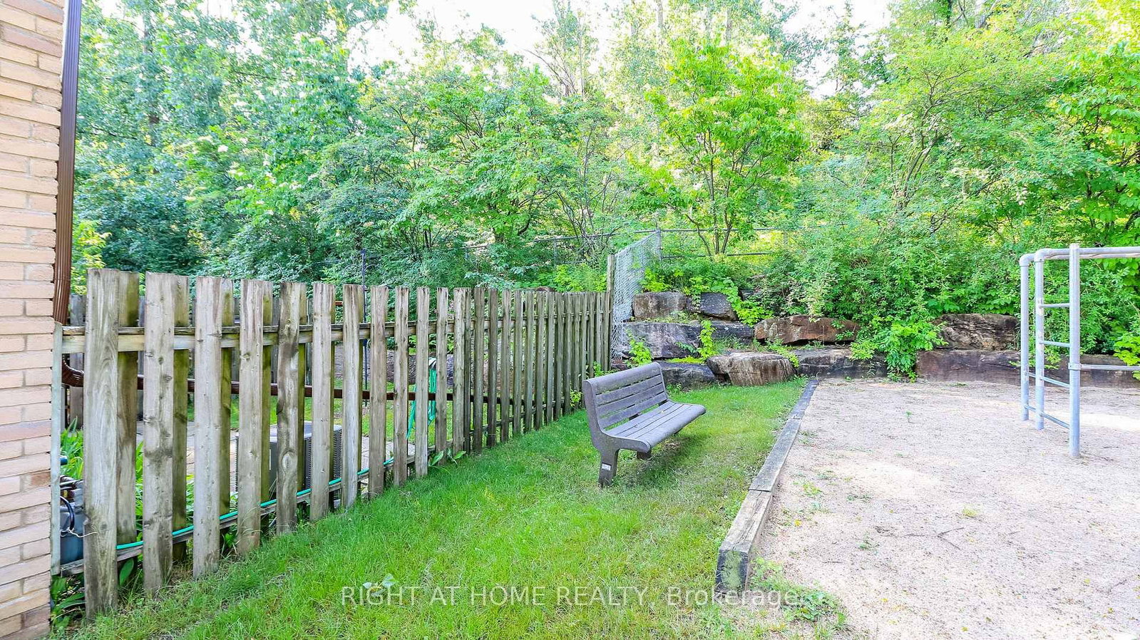 23-52 Adelaide St, Barrie — 33