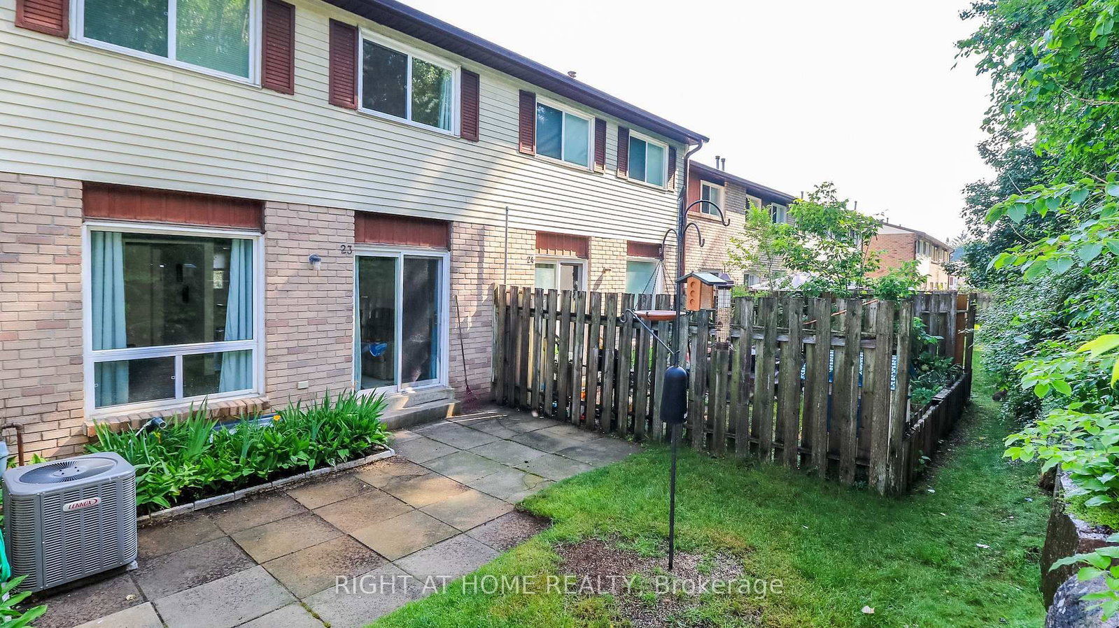 23-52 Adelaide St, Barrie — 34