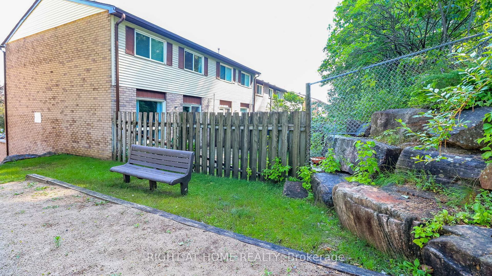 23-52 Adelaide St, Barrie — 37