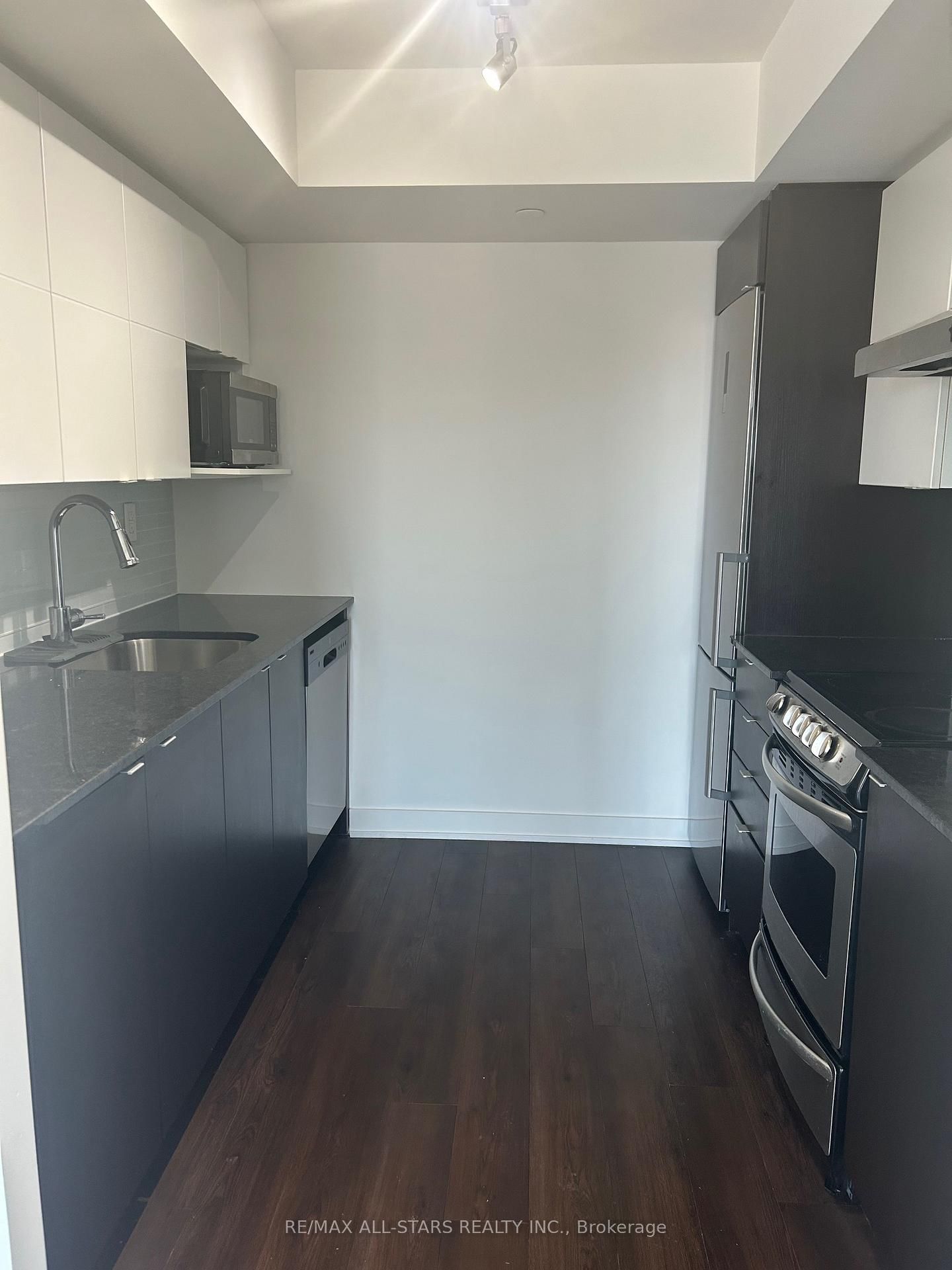 1004-160 Flemington Rd, Toronto — 2