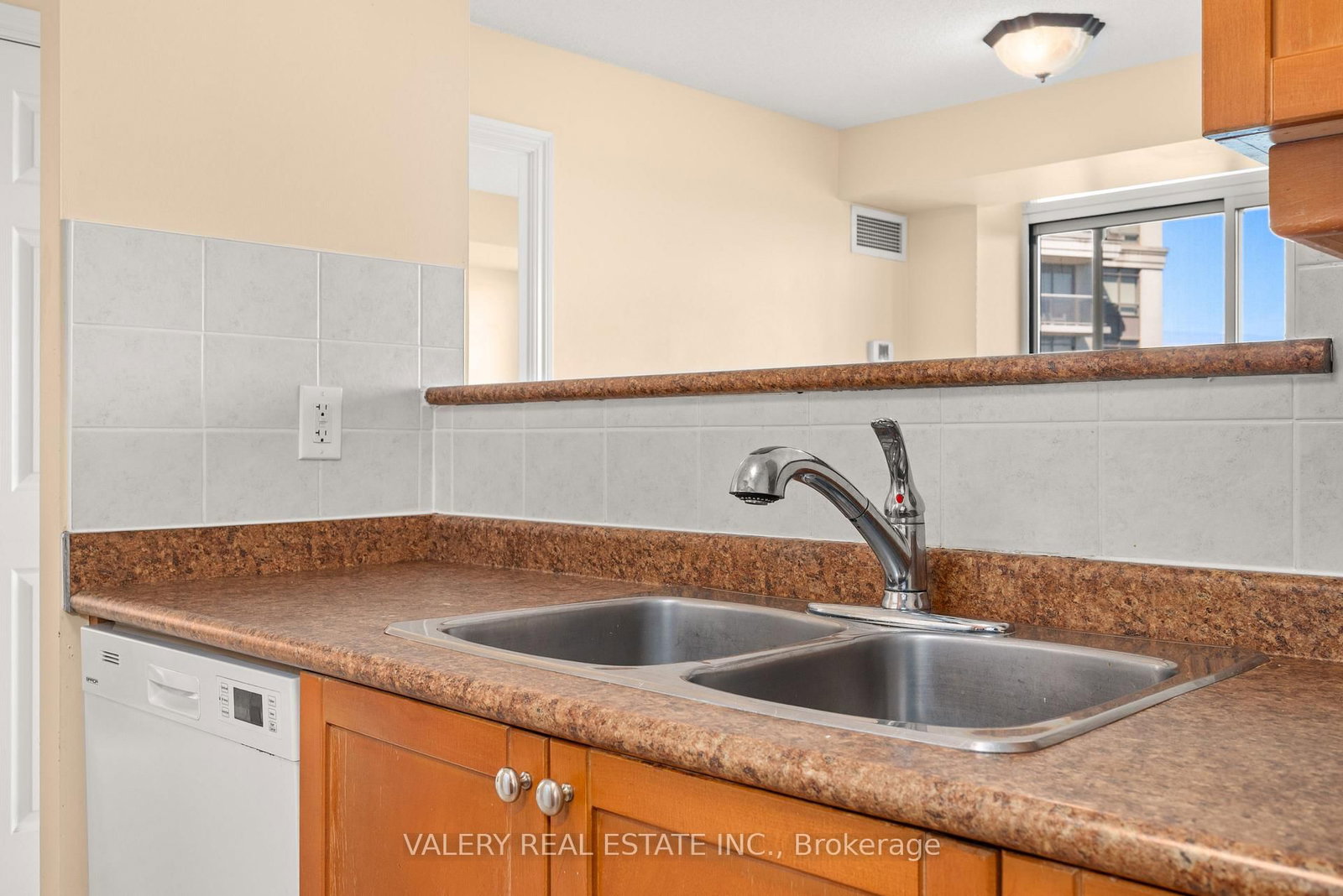 1626-700 Humberwood Blvd, Toronto — 13