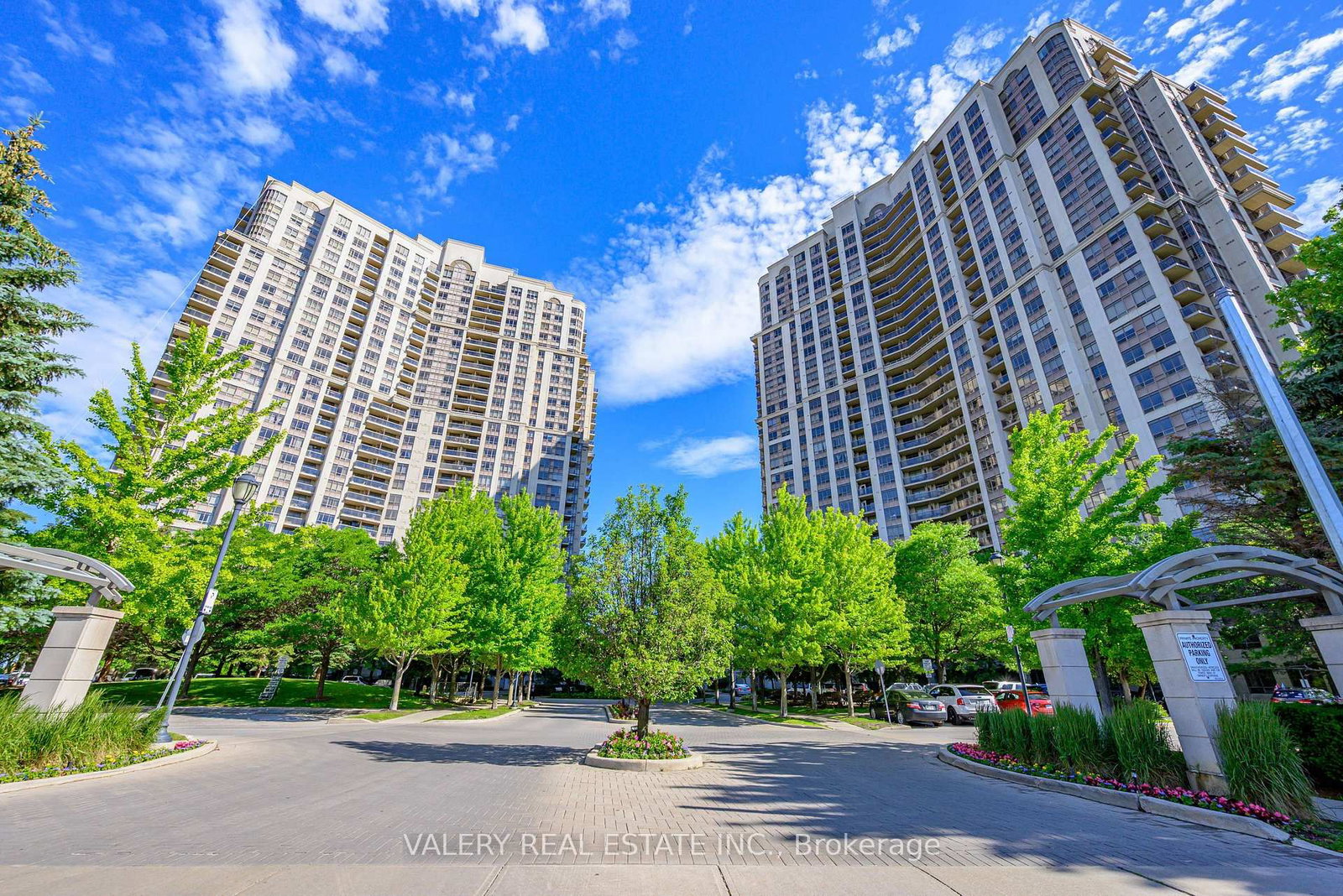 1626-700 Humberwood Blvd, Toronto — 3