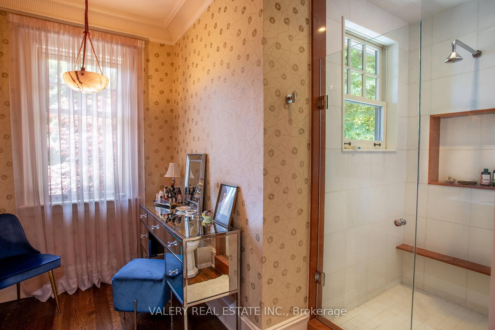 270 Indian Rd, Toronto — 24