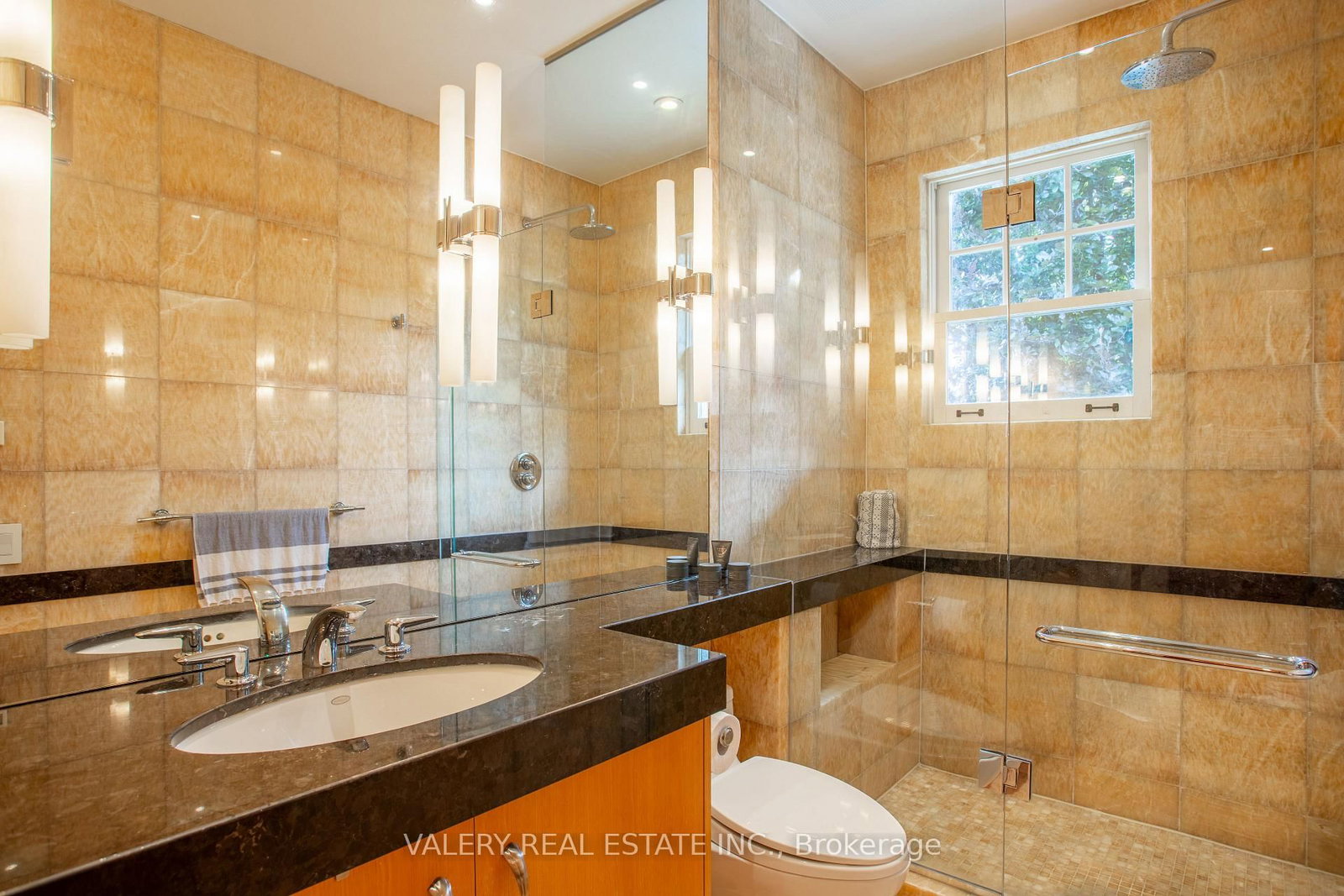 270 Indian Rd, Toronto — 28