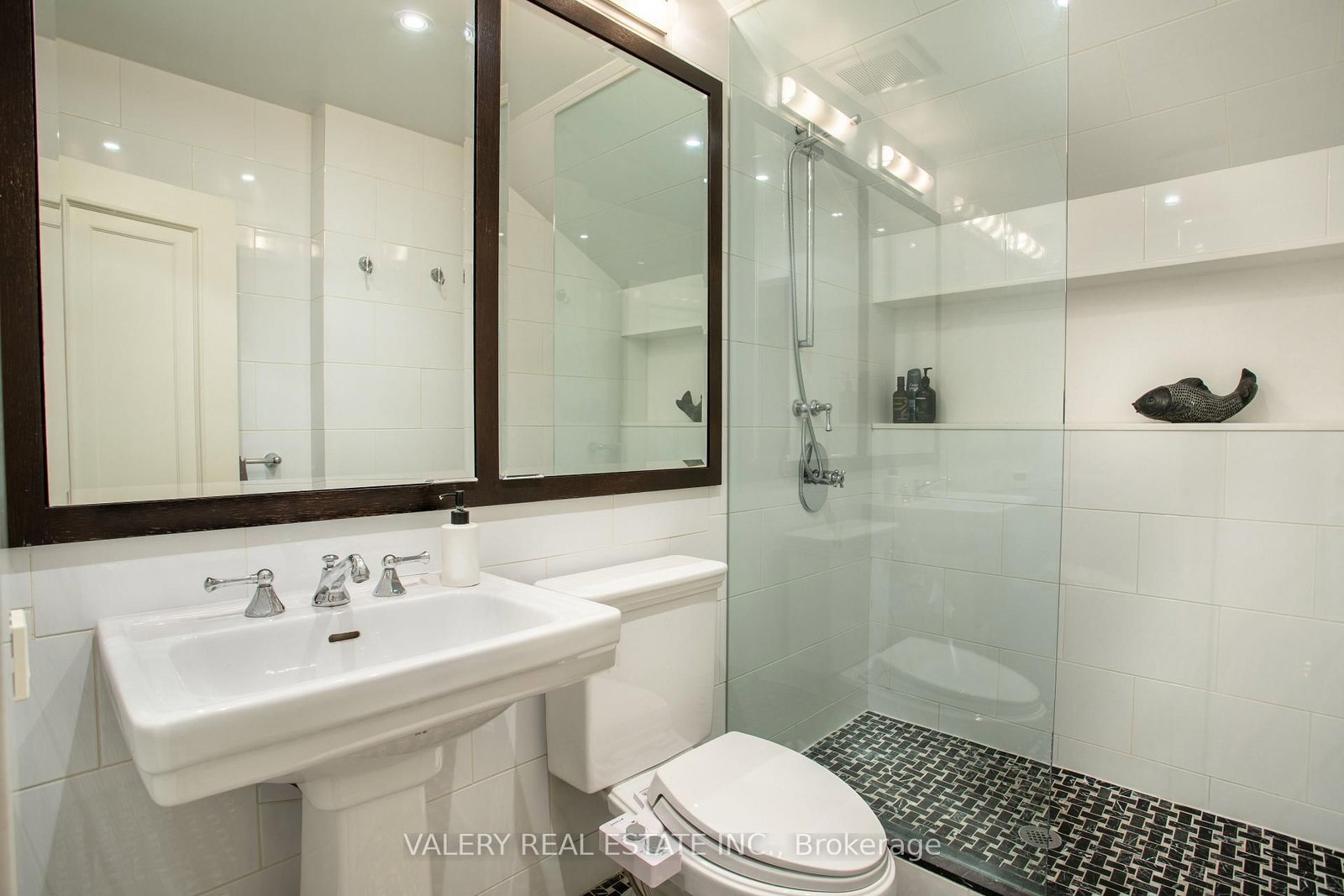 270 Indian Rd, Toronto — 30