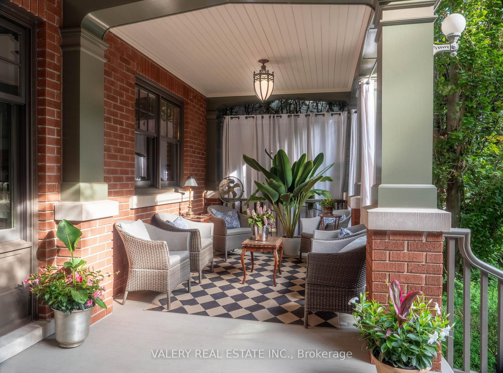270 Indian Rd, Toronto — 41