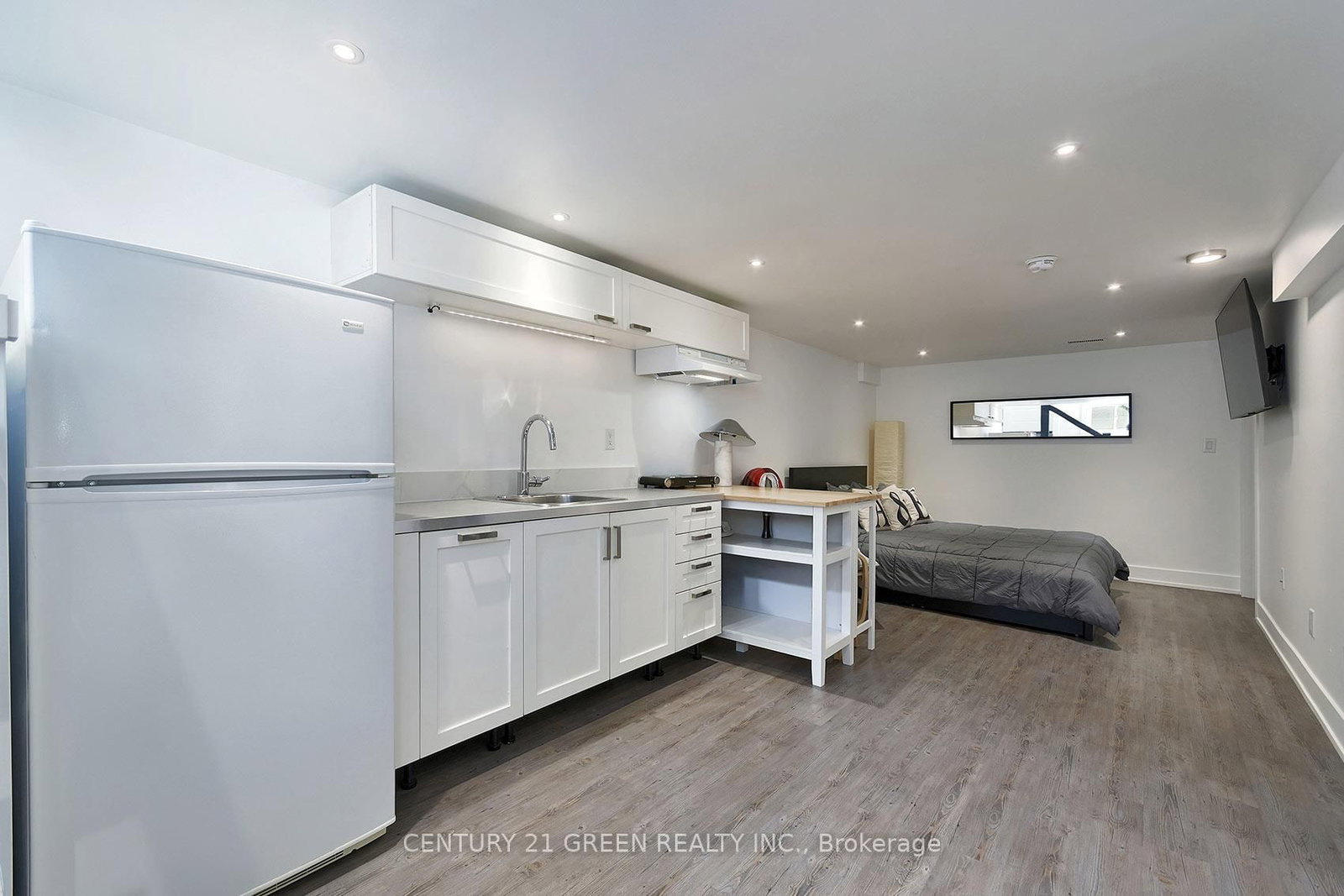 32 Castlebar Rd, Toronto — 24