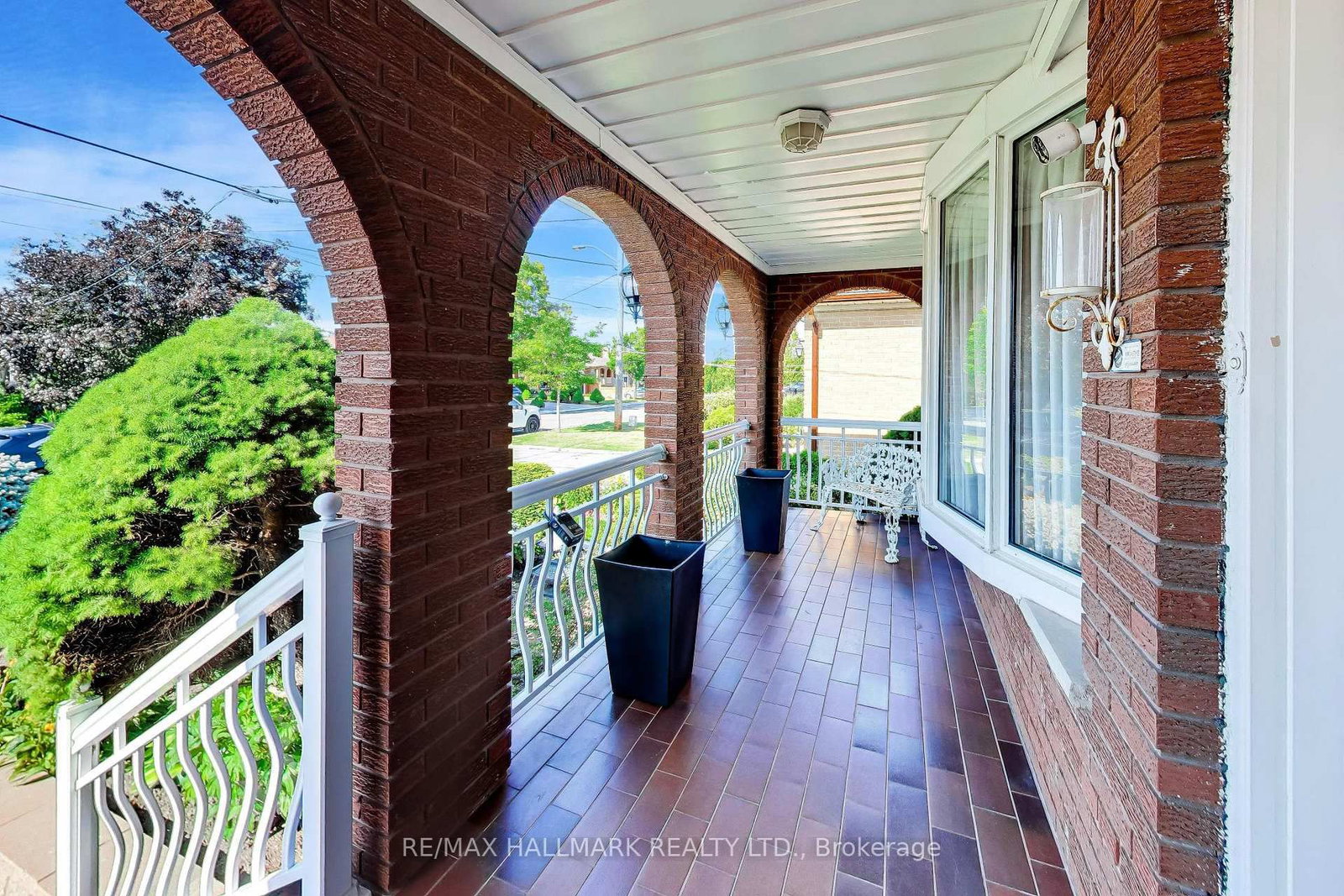 5 Byworth Blvd, Toronto — 3