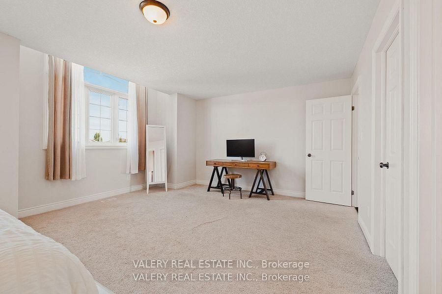 291 Zeller Dr, Kitchener — 20