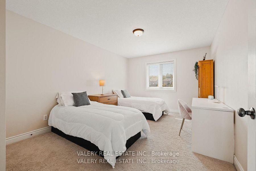 291 Zeller Dr, Kitchener — 24